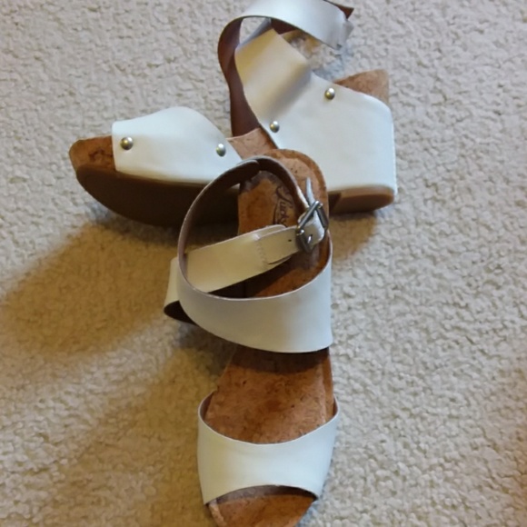 lucky brand heel shoes